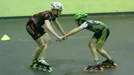 Apprendre les croisés en roller &#8211; apprentissage à l&rsquo;arrêt (B1)