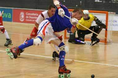 Mondial rink : la France passe difficilement la Suisse