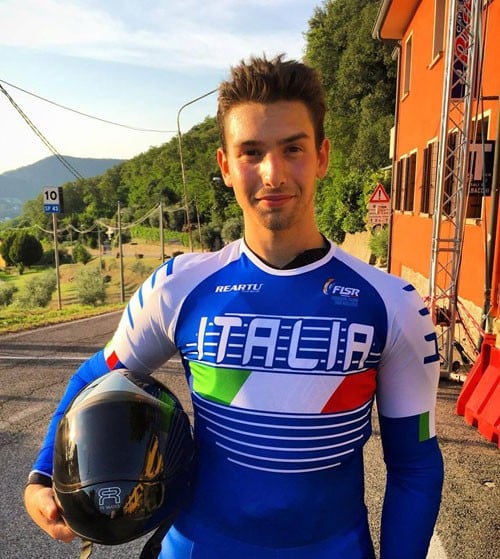 L&rsquo;ancien slalomeur italien Tiziano Ferrari se convertit au roller de descente